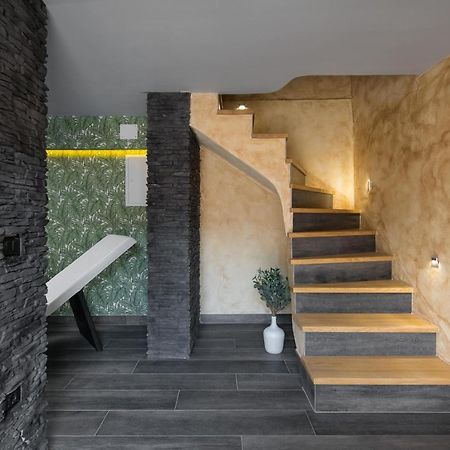 Villa Vesna With Sauna, Hot Tub Potpićan Esterno foto