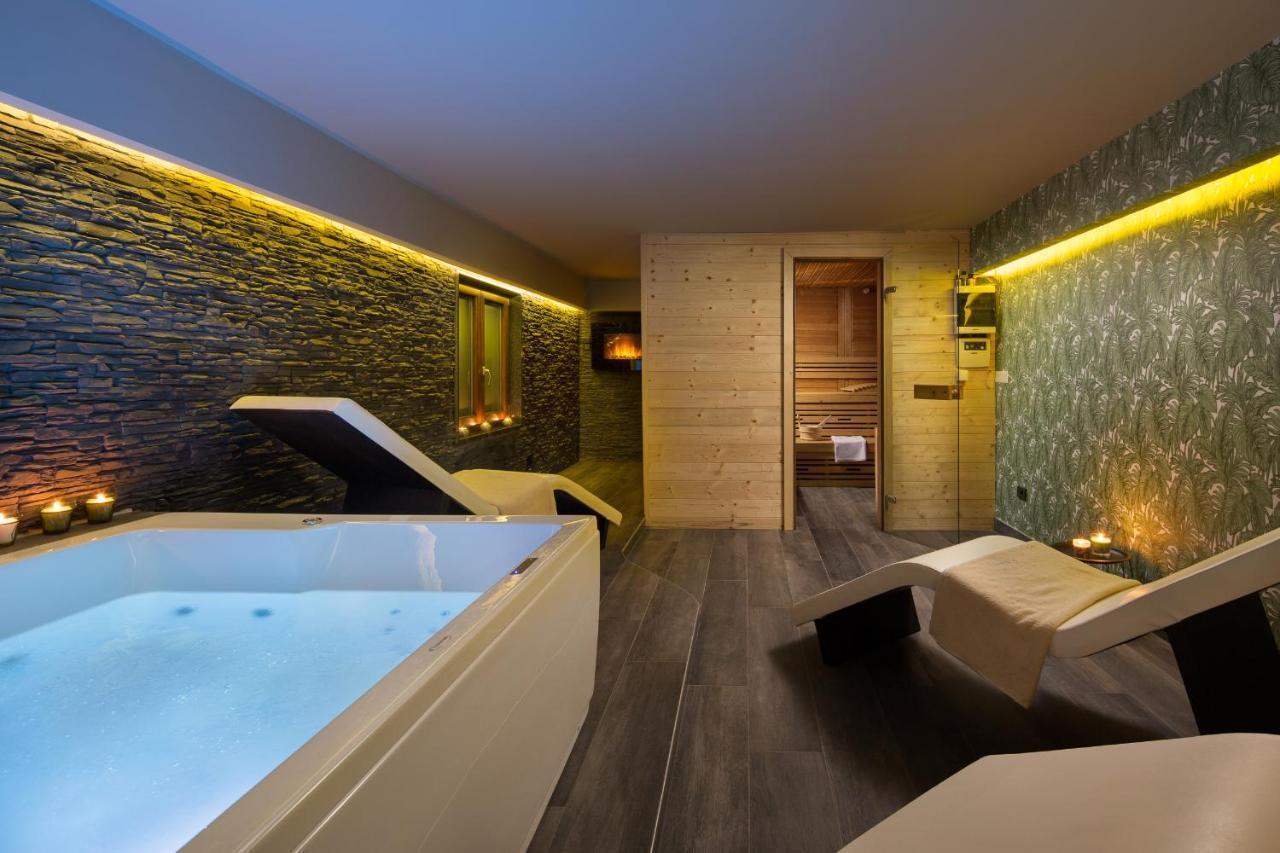 Villa Vesna With Sauna, Hot Tub Potpićan Esterno foto